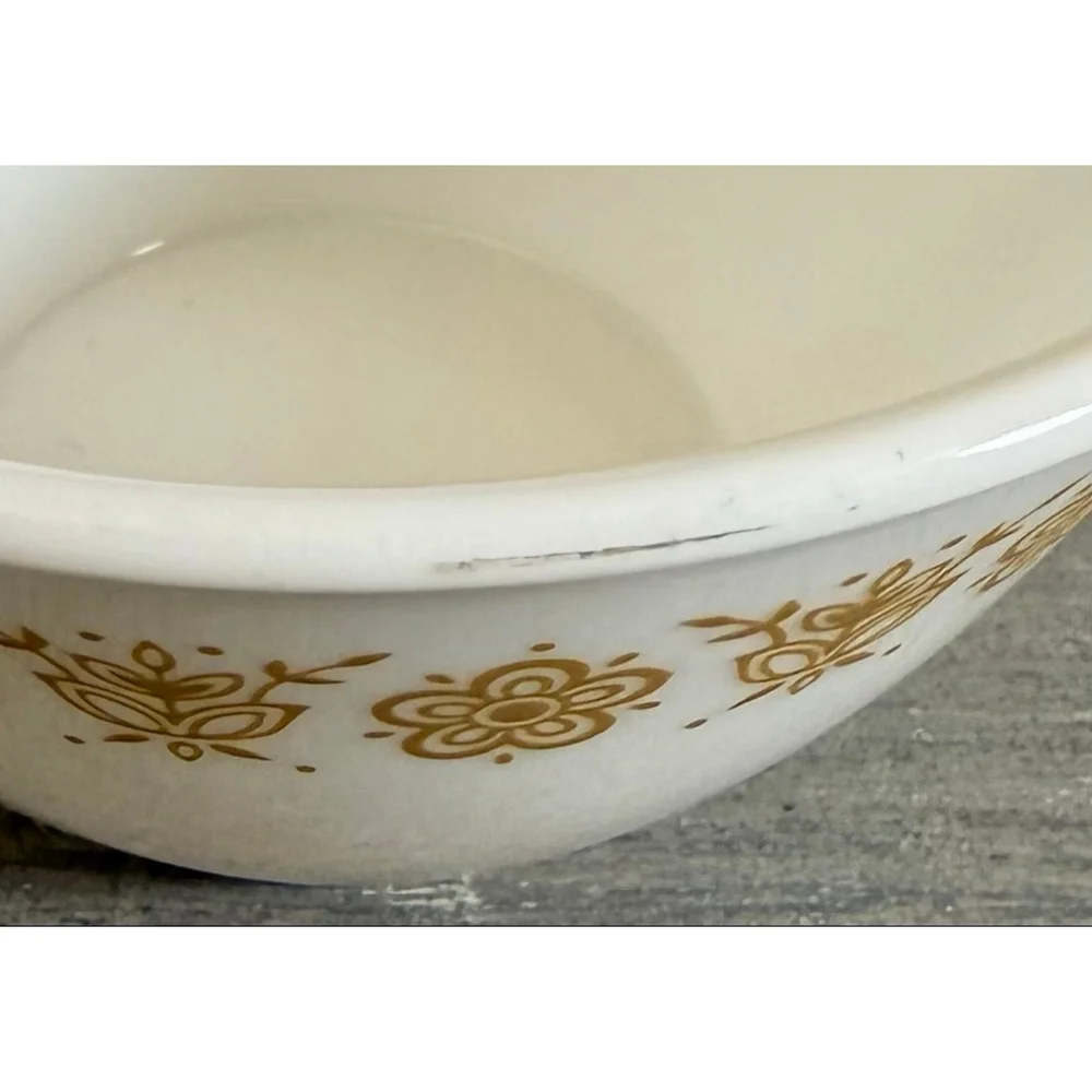 Set of 5 vintage Corelle Butterfly Gold flat cups hook handles by Corning